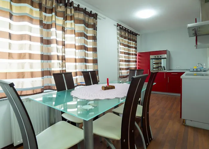 Silva 3* ליוטומר